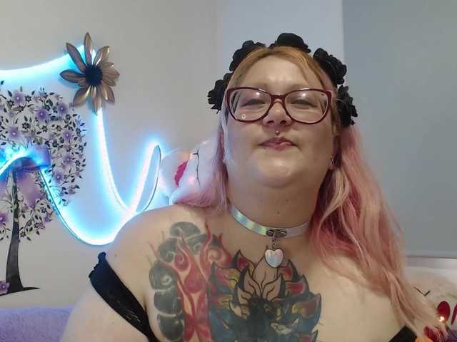 Capturas de pantalla de transmisión daliamoon