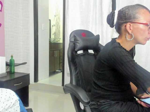 Capturas de pantalla de transmisión Danielaxue