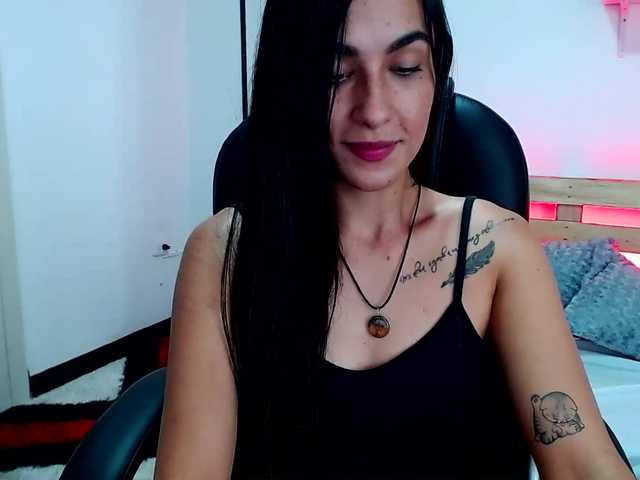 Fotos DaniGomez7 hi guys i am latingirl, i am #new, i want to play with you #smoke #squirt #dirtytalk