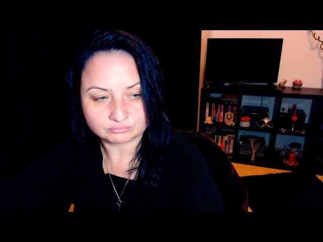 Capturas de pantalla de transmisión KinkyDomina