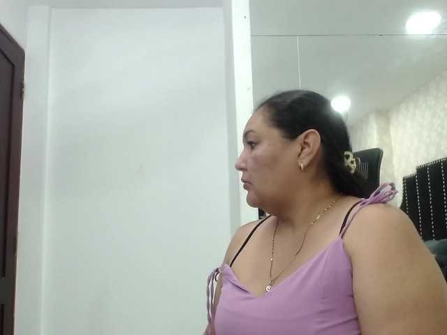 Capturas de pantalla de transmisión DevoraSanderrss