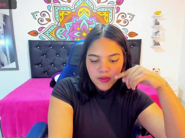 Capturas de pantalla de transmisión DianaAndrews