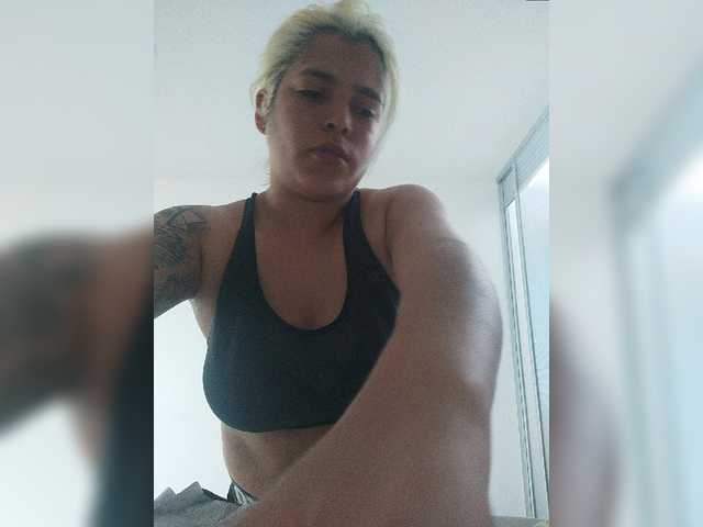 Capturas de pantalla de transmisión DirtyTeens18