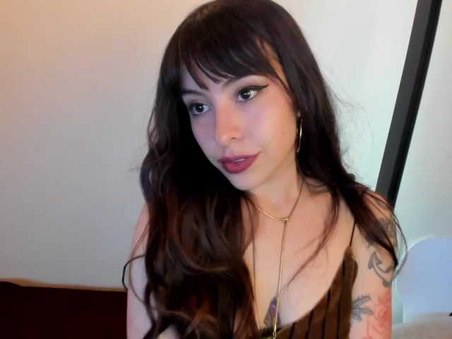 Fotos Dollseye :hi Feeling lucky? play with me, roll the dice for 15 tokens