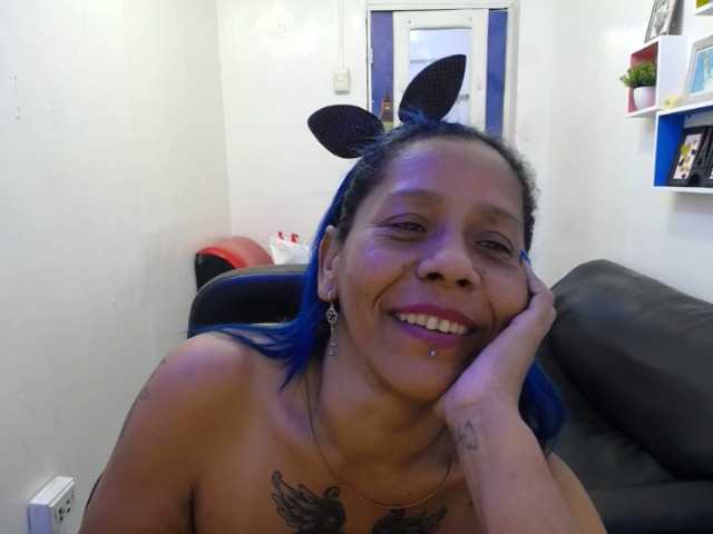 Capturas de pantalla de transmisión dulcecandyx