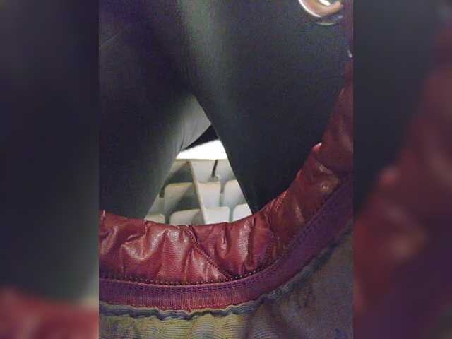 Capturas de pantalla de transmisión EditaMilf