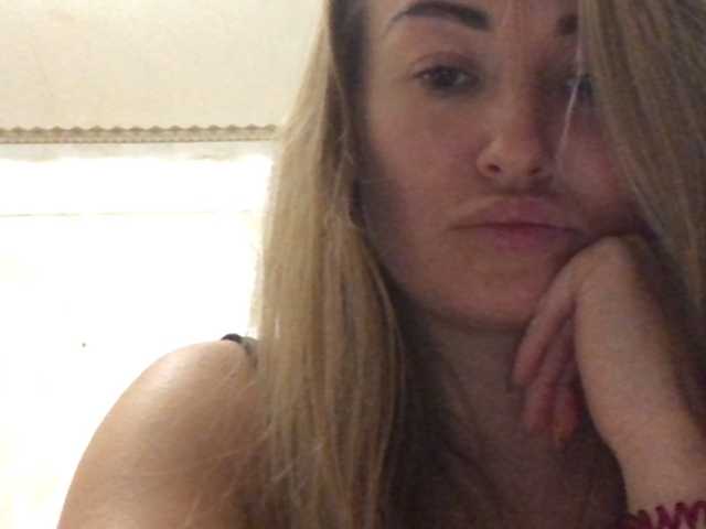 Capturas de pantalla de transmisión ElegantBlonda