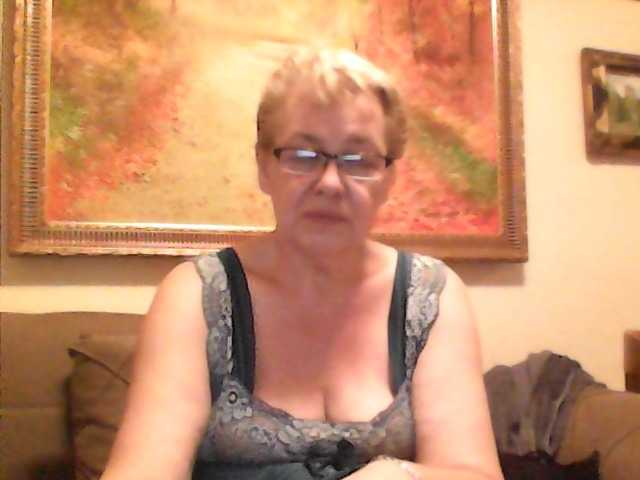 Capturas de pantalla de transmisión ElegantBlonda