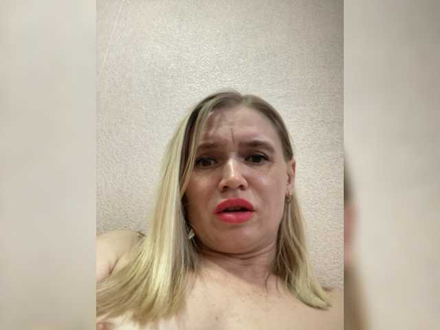 Capturas de pantalla de transmisión Milka_Milf
