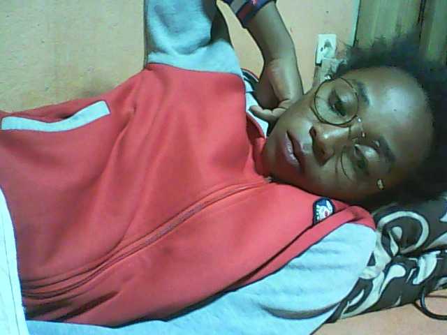 Capturas de pantalla de transmisión ElianeXhot