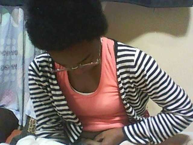 Capturas de pantalla de transmisión ElianeXhot