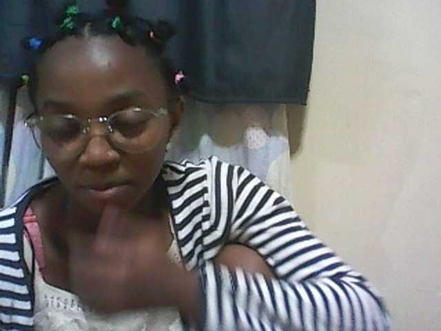 Capturas de pantalla de transmisión ElianeXhot