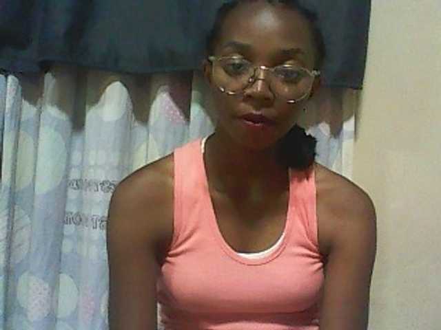 Capturas de pantalla de transmisión ElianeXhot