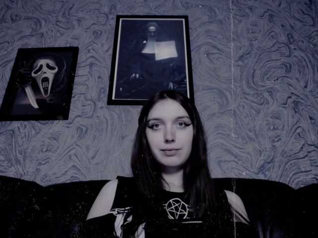 Capturas de pantalla de transmisión EllaDark
