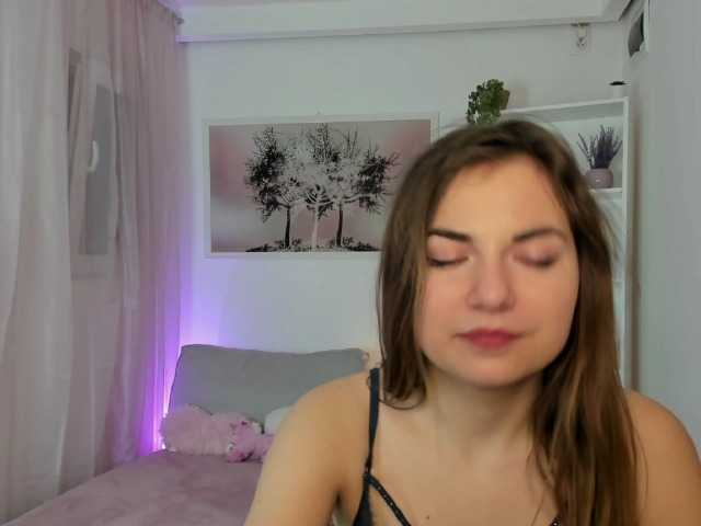 Capturas de pantalla de transmisión EllaNice