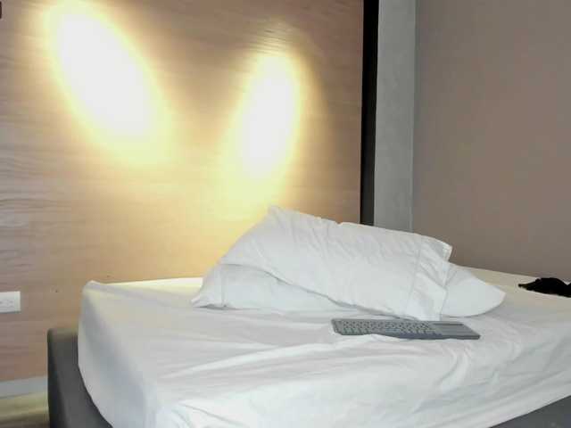 Capturas de pantalla de transmisión Ellymonroe