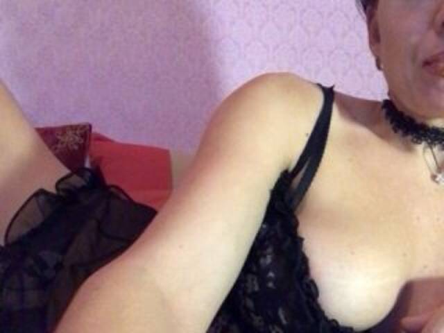 Capturas de pantalla de transmisión ElyaElya