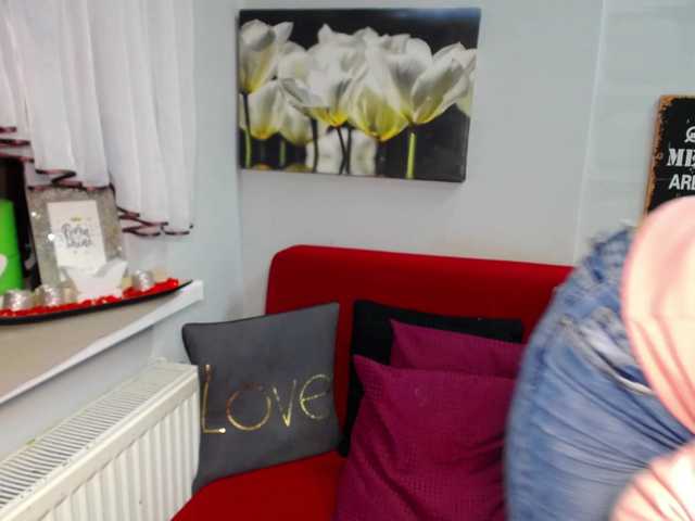 Capturas de pantalla de transmisión EmilyQueen