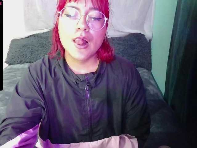 Capturas de pantalla de transmisión emmaluna