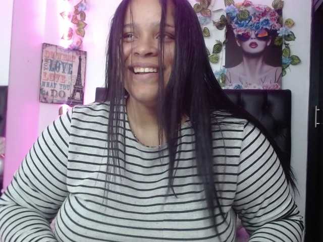 Capturas de pantalla de transmisión EmmanuelleBBW