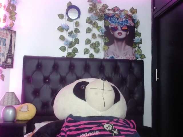 Capturas de pantalla de transmisión EmmanuelleBBW