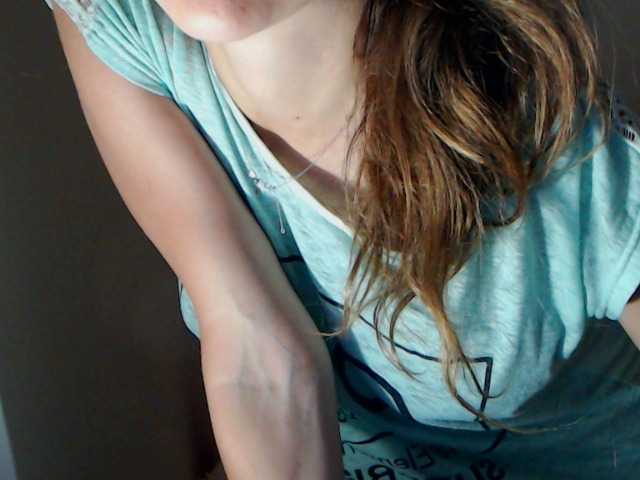 Capturas de pantalla de transmisión Emmi-li