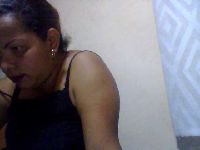 Capturas de pantalla de transmisión Ernestinne