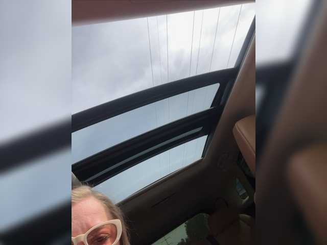 Capturas de pantalla de transmisión MissEva