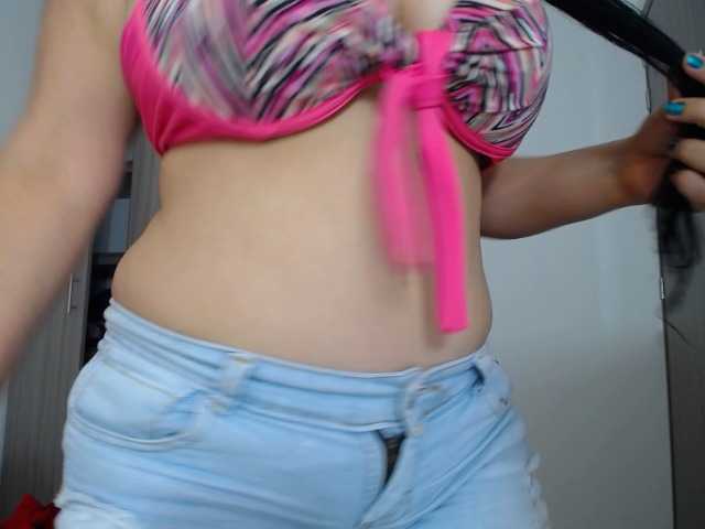 Capturas de pantalla de transmisión EvaRamirez