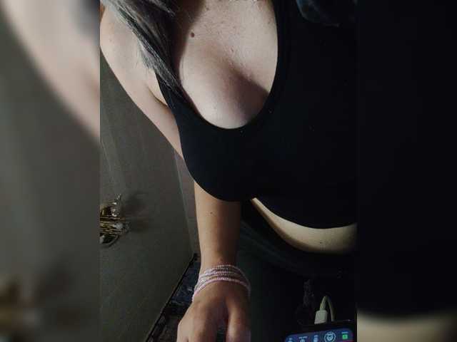 Capturas de pantalla de transmisión EveHugs