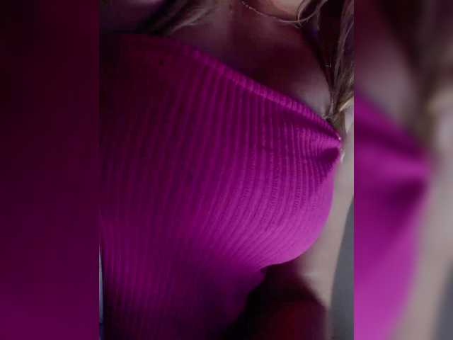 Capturas de pantalla de transmisión EveHugs