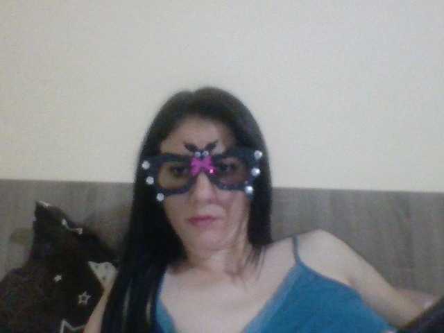 Capturas de pantalla de transmisión Evelynevasara1