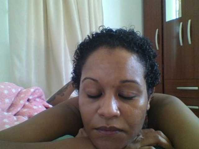 Capturas de pantalla de transmisión fallybay