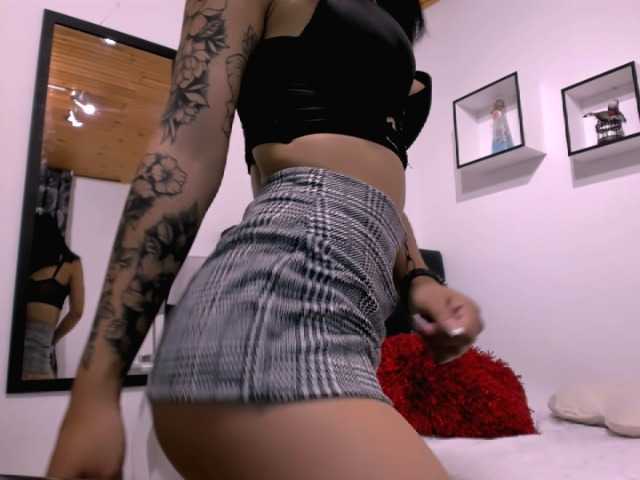 Fotos freyaly Hello! I'm a bad girl (show cum in the goal) #young #skinny #new top off (65tk) spank x10 (25tk) Below pants (99)