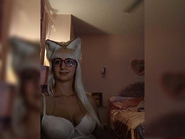 Capturas de pantalla de transmisión FriskyKat