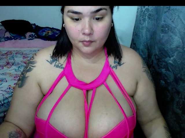 Capturas de pantalla de transmisión GabiBigBoobs