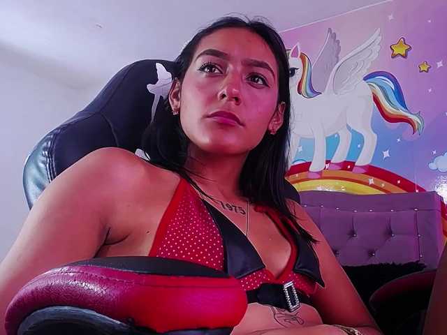 Capturas de pantalla de transmisión gaby-model1