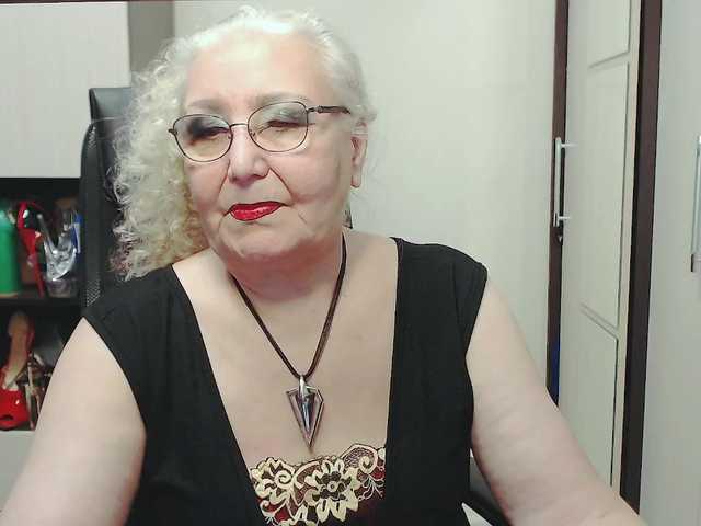 Capturas de pantalla de transmisión GrannyWants
