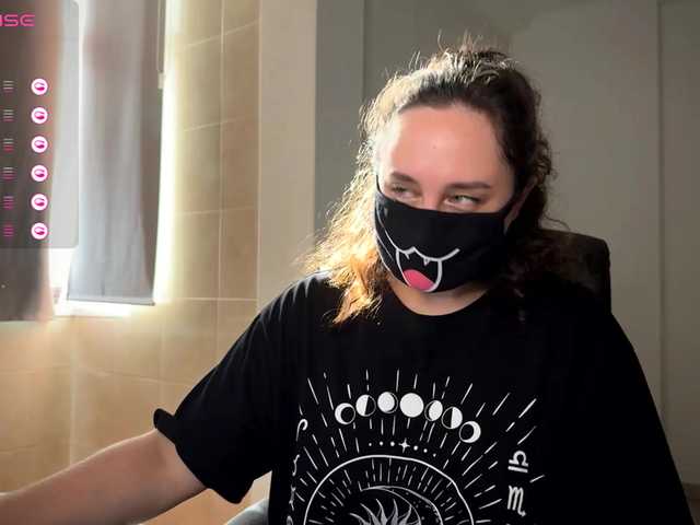 Capturas de pantalla de transmisión YourSweetPeach