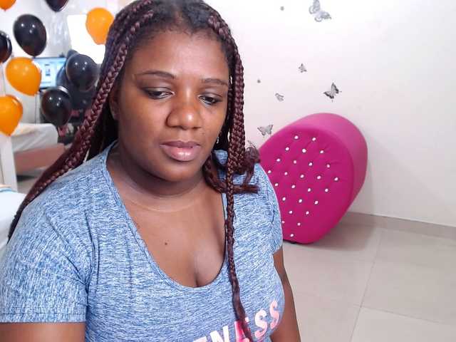 Capturas de pantalla de transmisión HanaBoobs