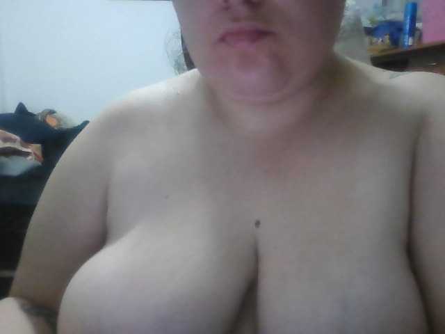 Capturas de pantalla de transmisión Helennlondonn