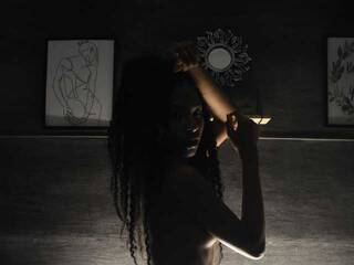 Chat de video erótico Hilary-9