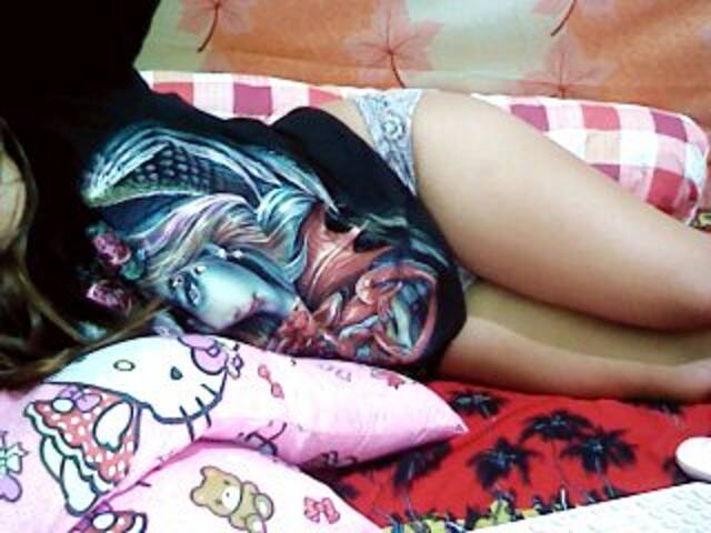 Capturas de pantalla de transmisión Horrnyjen