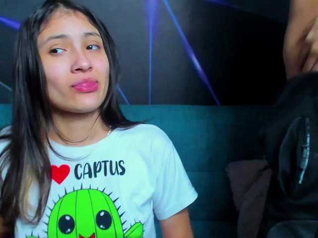 Capturas de pantalla de transmisión hotsexroom