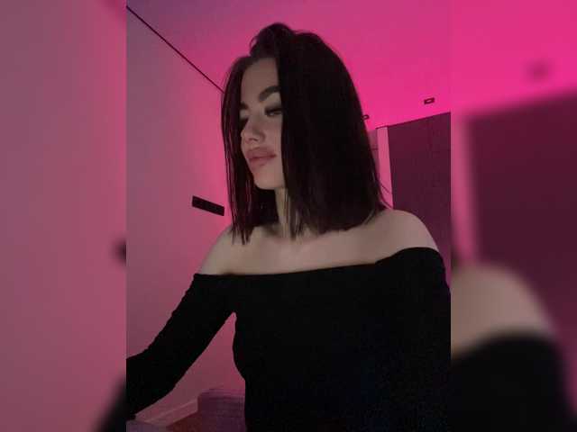 Capturas de pantalla de transmisión HotGirlEva