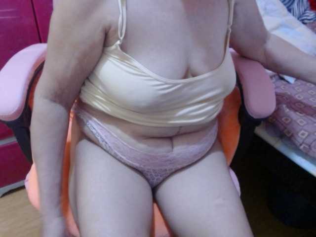 Capturas de pantalla de transmisión hotgrannyxx