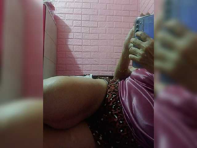 Capturas de pantalla de transmisión hotgrannyxx