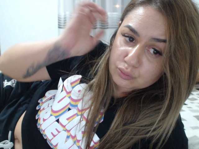 Capturas de pantalla de transmisión hotlaris05
