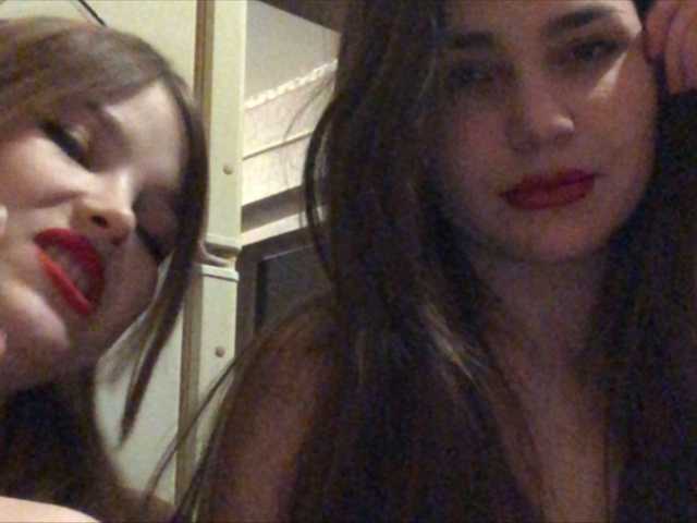 Capturas de pantalla de transmisión Liza_and_Vika