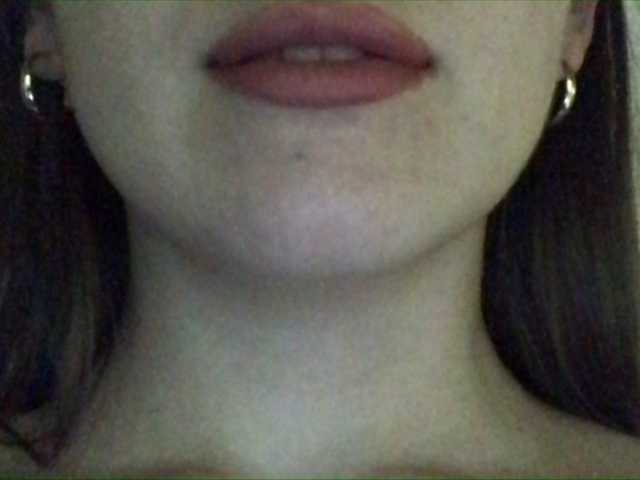 Capturas de pantalla de transmisión HottBabe